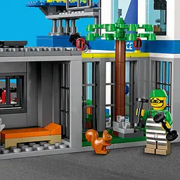 Конструктор LEGO City Поліцейська дільниця 668 деталей (60316) - мініатюра 7