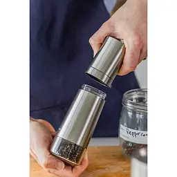 Набір млинків для солі та перцю KitchenAid Universal сріблястий 2 шт. (KOG988OSSSA) - мініатюра 13