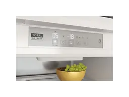 Вбудований холодильник Whirlpool WHC 18T573 - мініатюра 5