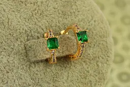 Сережки дитячі Xuping Jewelry Чарівні грані із зеленим каменем 1,2 см золотисті - мініатюра 2