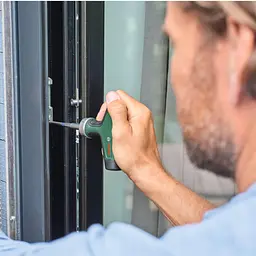 Викрутка Bosch з тріскачкою, т-подібне руків'я, 109мм, сталь CrV (1.600.A02.Z9S) - мініатюра 3