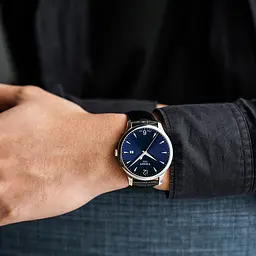 Годинник Tissot Tradition T063.610.16.047.00 - мініатюра 2