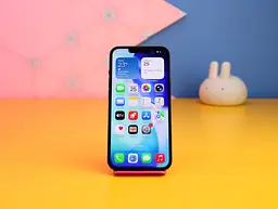 Смартфон Apple iPhone 13 128 ГБ темна ніч (MLPF3) б/в [175447] - мініатюра 2