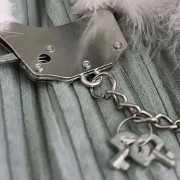 Наручники металеві Adrien Lastic Handcuffs White - мініатюра 2