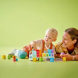 Конструктор LEGO DUPLO Вантажівка з абеткою 36 деталі (10421) - мініатюра 6