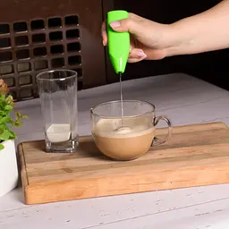 Капучинатор ручний для вершків спінювач для молока, Kitchen Master Салатовий 85460 - мініатюра 8