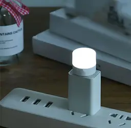 Портативна USB світлодіодна лампа-нічник із білим (6500К) світлом, працює від Power Bank, та ін. ґаджетів 5В - мініатюра 6