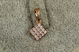Кулон Xuping Jewelry ромб з фіанітами 9 мм золотистий