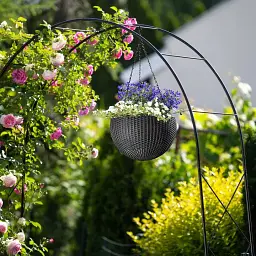 Горщик для рослин Keter Rattan hanging sphere з ланцюжком сірий (7290106924499) - мініатюра 8