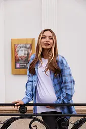 Жіноча сорочка для вагітних стилю oversize в клітинку для майбутніх мам Siena XXL - 3XL (50 - 52) Lullababe блакитний - мініатюра 2