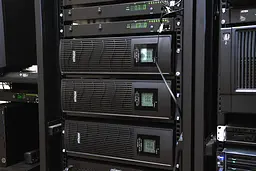 Джерело безперебійного живлення EnerGenie EG-UPSRACK-13 3000VA - мініатюра 7