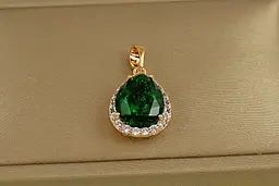 Кулон Xuping Jewelry крапля з зеленим фіанітом у обідку 1.7 см золотистий - мініатюра 2