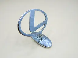 Емблема приціл на капот Lexus Хром сплав на скотчі (Завод) - мініатюра 3
