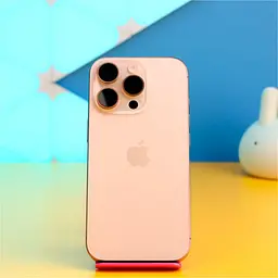 Смартфон Apple iPhone 16 Pro 256GB Desert Titanium (MYNK3) Б/У [172124]