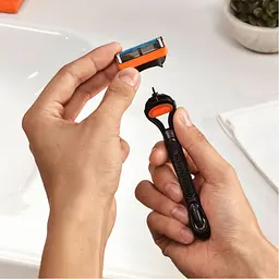 Бритва Gillette Fusion5 з 2 змінними картриджами (7702018874125/7702018866946) - мініатюра 3