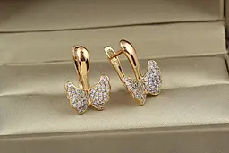 Сережки Xuping Jewelry неповторний метелик 1.8 см золотисті - мініатюра 2