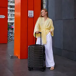 Валіза з поліпропілену Fashion 131 середня 62л чорна (131-M-Black) - мініатюра 7