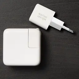 Мережевий зарядний пристрій Native Union Fast GaN Charger PD 30 Вт USB-C Port White (FAST-PD30-2-WHT-EU) - мініатюра 3