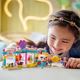 Конструктор LEGO Friends  Цукерня Хартлейк-Сіті 376 деталей (42649) - мініатюра 5