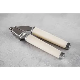 Прес для часнику KitchenAid Coreline кремовий (KAG132OHACE) - мініатюра 6