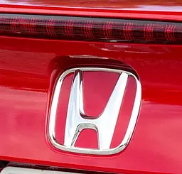Емблема Honda Хром 65х79 мм (на двосторонньому скотчі) 17853 - мініатюра 3