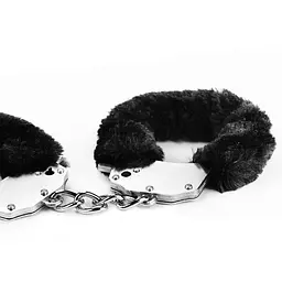 Наручники LoveToy Fluffy Handcuffs (чорний) - мініатюра 3