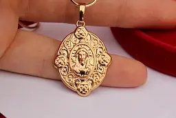 Ладанка Xuping Jewelry овальна з виступами Ісус 3 см золотиста