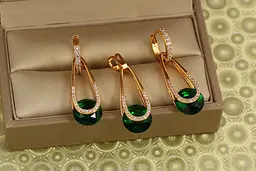 Набір Xuping Jewelry Адажио з зеленим каменем золотистий