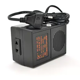 Перетворювач напруги трансформаторний 450W Input 220 V/Output 110V + універсальна розетка