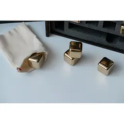Золоті сталеві кубики для віскі Whiskey Stones у дерев'яній коробці - 12 кубиків для охолодження віскі - мініатюра 8