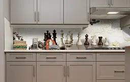 Вініловий кухонний фартух Шахи наклейка для кухні ПВХ фігури Абстракція Бежевий Happy Pocket Z181794