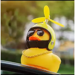 Іграшка в авто качечка Red Broken Duck, з окулярами, шоломом Пікачу, з підсвічуванням і пропелером