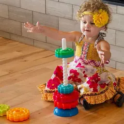 Розвиваюча іграшка Fat Brain Toys Пірамідка гвинтова тактильна SpinAgain (F110ML) - мініатюра 4