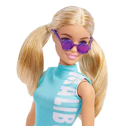 Лялька Barbie Модниця в майці Малібу та легінсах (GRB50) - мініатюра 5