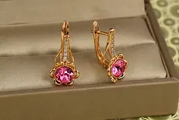Сережки Xuping Jewelry Квітка з рожевим каменем Сваровські 1,9 см золотисті - мініатюра 2
