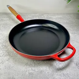 Сковорода універсальна Le Creuset Signature Frying Pan 28 см вишнева 20258280600422 - мініатюра 3