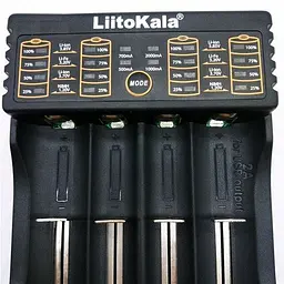 Зарядний пристрій Liitokala Lii-402 на 4 слота (для Ni-MH, Ni-CD, Li-Ion, LiFePO4) - мініатюра 4