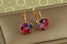 Сережки Xuping Jewelry з великим рожево-блакитним каменем шестигранна оправа 2 см золотисті