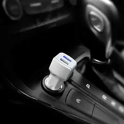Автомобільний зарядний пристрій від прикурювача Hoco Z23 2xUSB 2.4A White - мініатюра 3