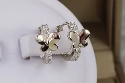Сережки Xuping Jewelry метелик на стеблах із фіанітів 1.3 см сріблясті