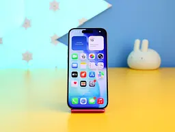 Смартфон Apple iPhone 15 Pro 128GB Natural Titanium (MTUX3) Б/У [141405] - мініатюра 2