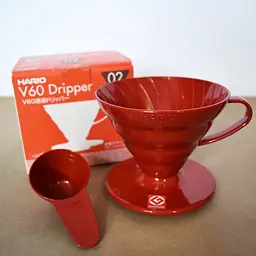 Пуровер пластиковий Hario V60 01, червоний (VD-01R) - мініатюра 3