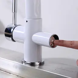 Змішувач для кухні на дві води Gappo G4398-9 з гнучким виливом, білий/чорний, Чорний матовий - мініатюра 3