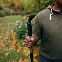 Лопата-граблі для листя Fiskars Ergonomic (1077116) - мініатюра 8