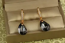 Сережки підвіски Xuping Jewelry Велика крапля із чорним каменем Сваровські 3,4 см золотисті