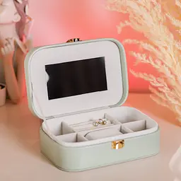 Скринька-органайзер для прикрас із екошкіри з накидним замком 15х10х5 см, оливковий Yiwu HP-5-33TU - мініатюра 6