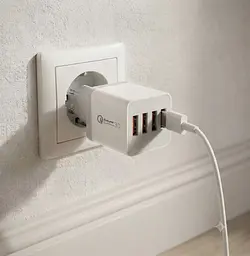Адаптер Fast Charge 220v 4 USB D22 / Мережевий зарядний пристрій з підтримкою швидкого заряджання - мініатюра 3