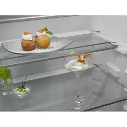 Холодильник Electrolux вбудований з нижн. мороз. 188x55х55 холод. відд. 215 л мороз. відд. 61 л 2дв. А++ Combi інв. диспл внутр. зона св ті білий - мініатюра 7