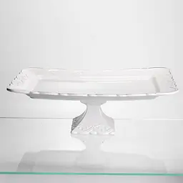 Тортовница на ножке White Square 35.5*35.5 см фарфоровая квадратная Yiwu 120-YH-HG060