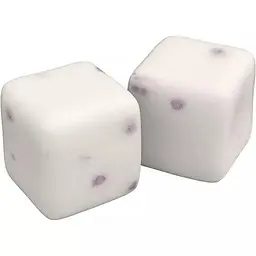 Жувальна гумка Ice Cubes Arctic Grape Sugar Free Chewing Gum 20 ps - мініатюра 3